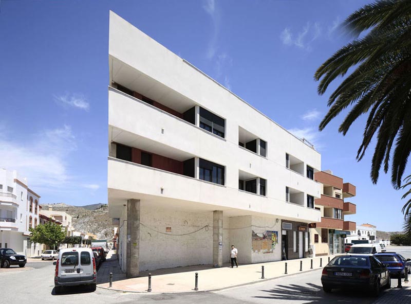 EDIFICIO RESIDENCIAL EN CARCHUNA
