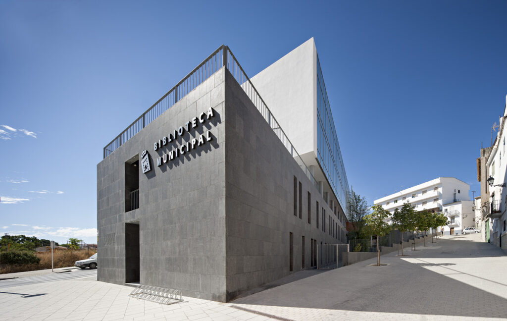BIBLIOTECA PÚBLICA MUNICIPAL
